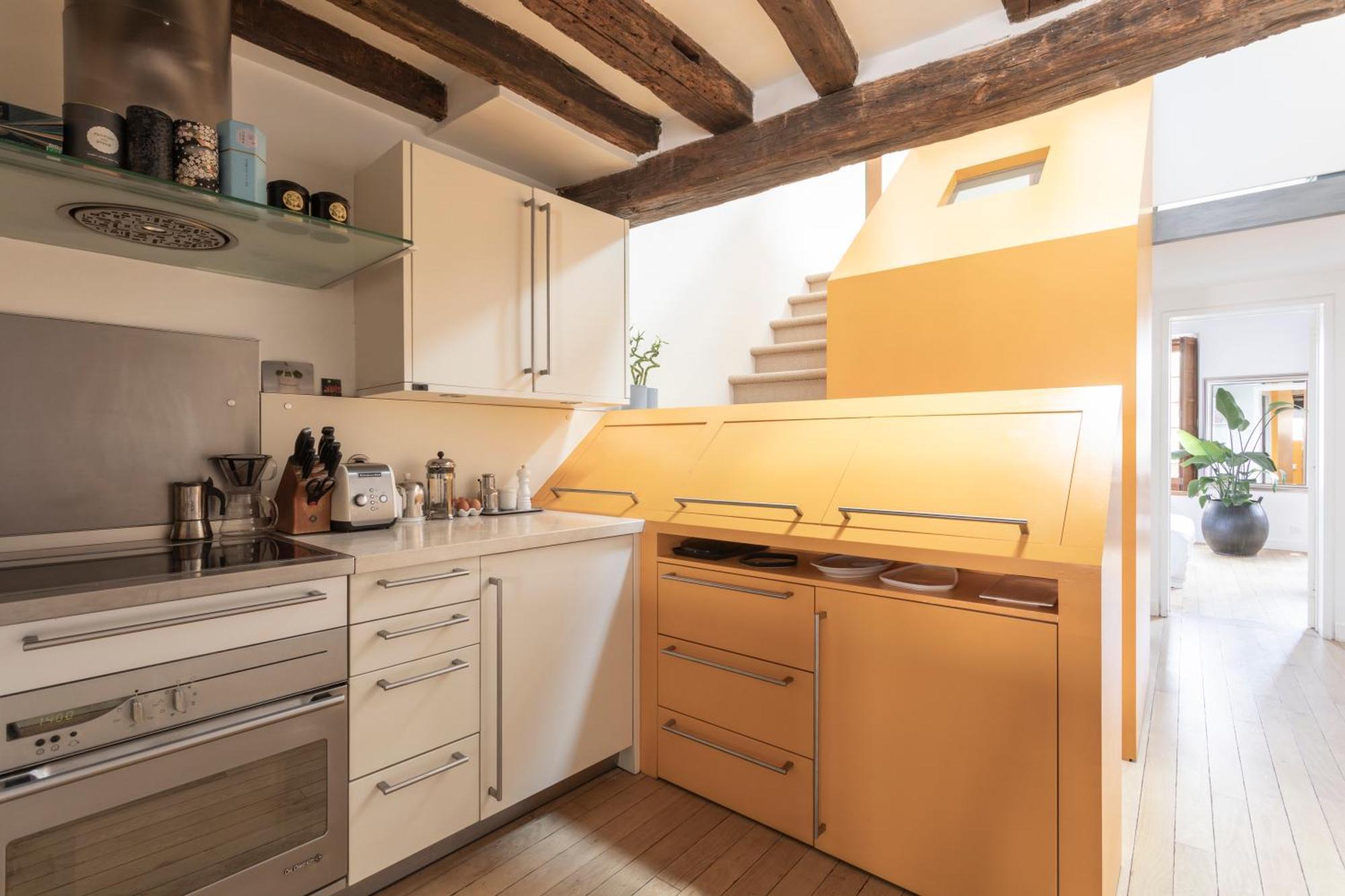 Notre-dame Stunning 2 Bedroom Air Conditioned Flat Parijs